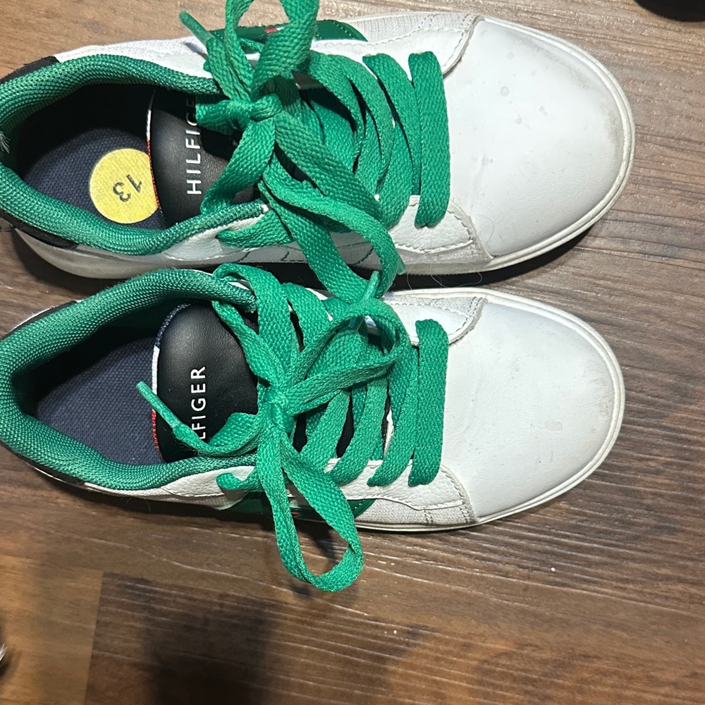 Tommy Hilfiger Kids Sneakers in White and Green